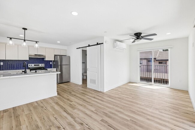 Interior Photo - The Mayer @PB