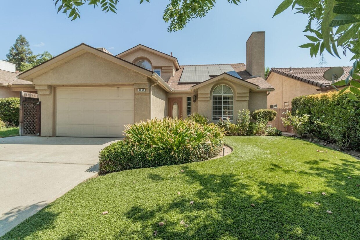 Foto principal - 9658 N Sharon Ave