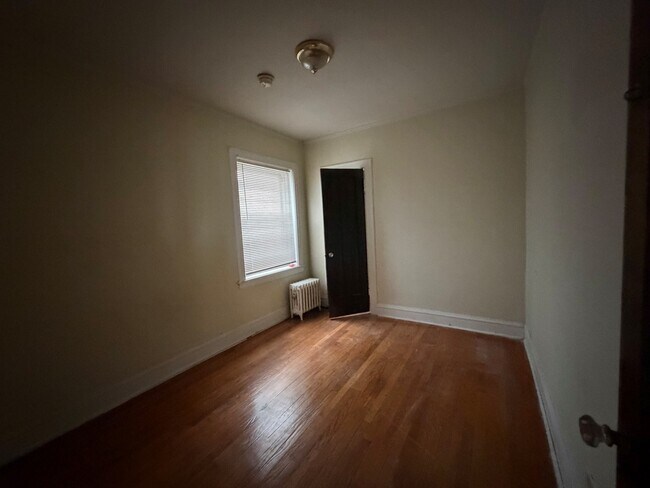 Foto del edificio - 7811 S Constance Ave