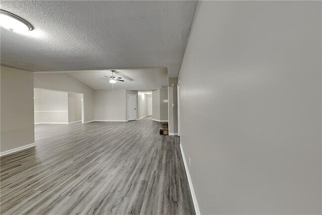 Foto del edificio - 4487 Wesley Way