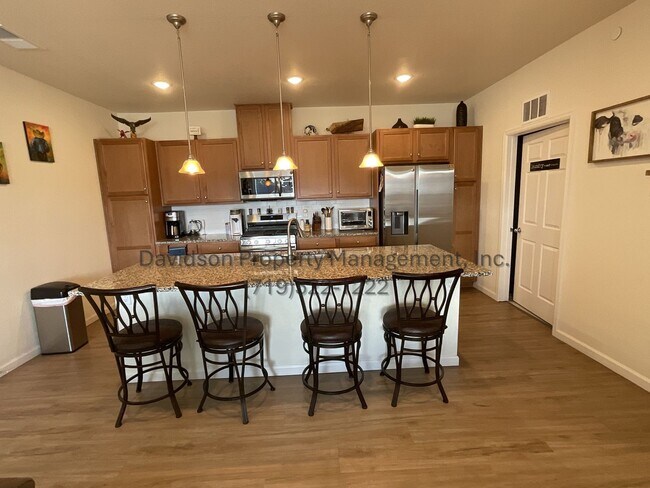 Foto del edificio - Beautiful Newer Condo in Briargate Area