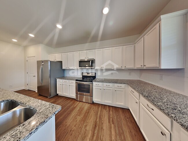 Foto del edificio - 5298 Lake Maxwell Dr
