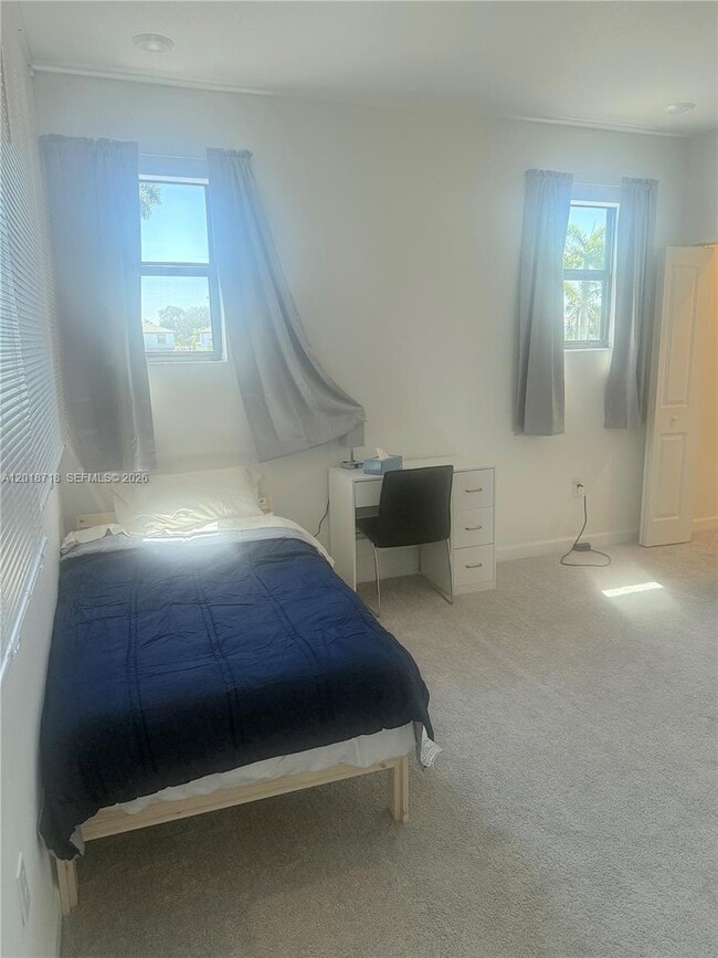 Foto del edificio - 4941 Oakmont Dr