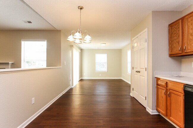 Foto del edificio - 4052 Caddy Way