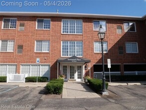 Building Photo - 444 Chester St