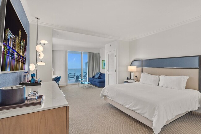 Foto del edificio - 4401 Collins Ave