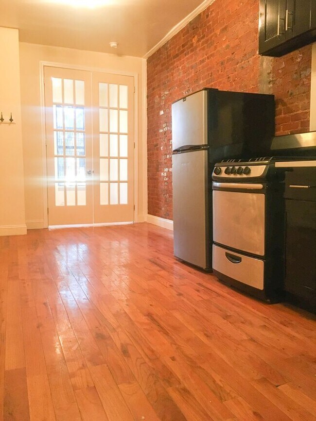 Foto del edificio - 355 Linden St