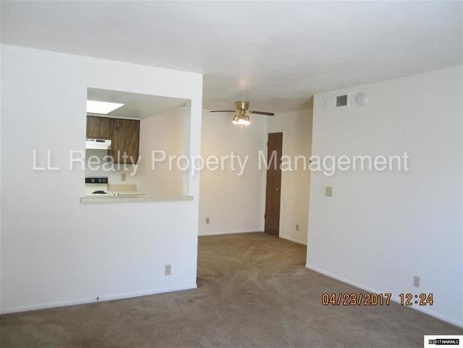 Foto del edificio - 555 E Patriot Blvd