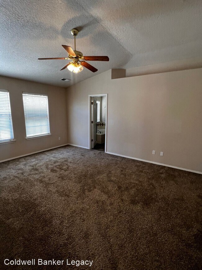 Foto del edificio - 4 br, 2 bath House - 928 Galeras St NW
