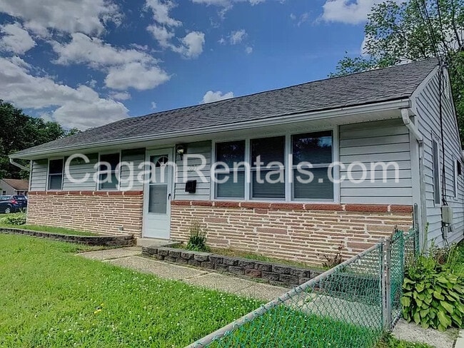 Building Photo - Fully renovated 3-bedroom Ranch Home!