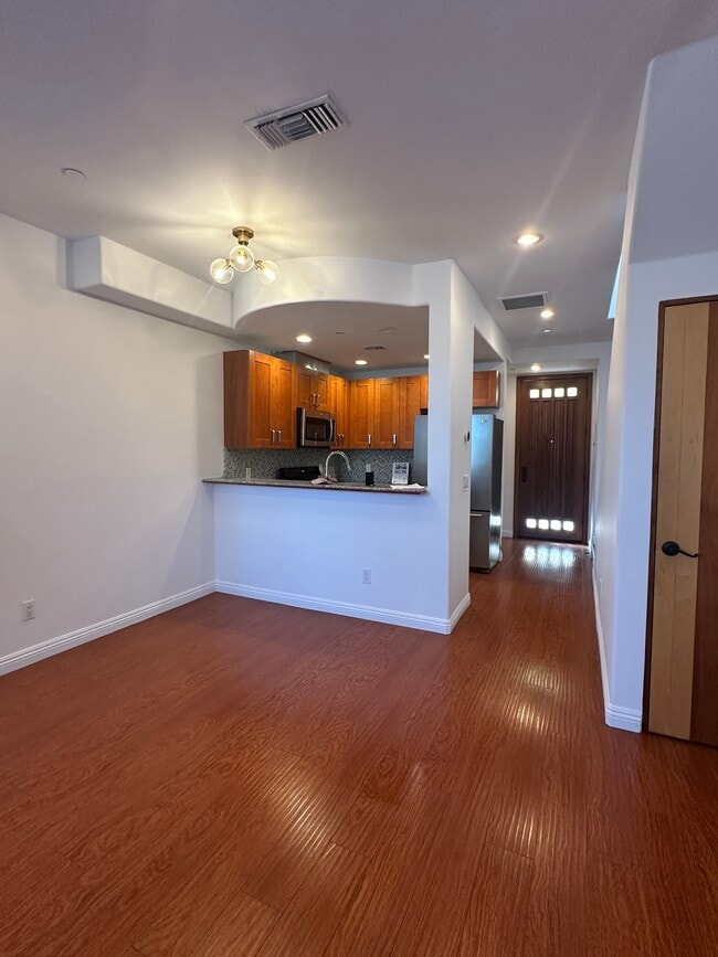 Foto del edificio - 5303 Satsuma Ave