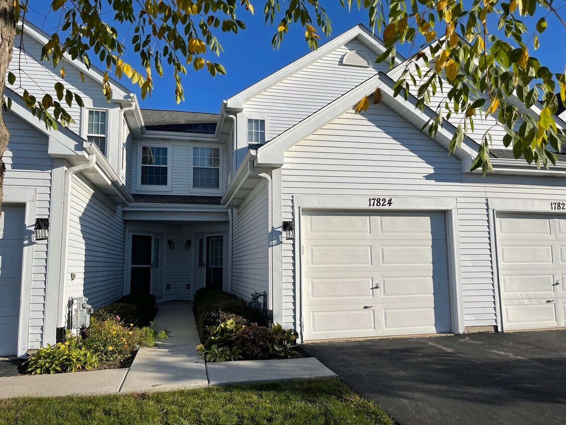 17824 Braewick Rd Unit 17824, Gurnee, IL 60031 Condo for Rent in