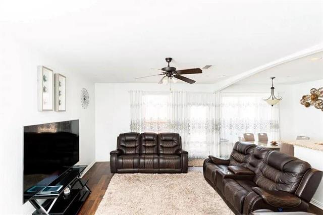 Foto del edificio - 232 Corinna Ct