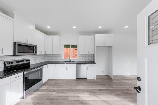 Building Photo - 7750 Wachtel Way