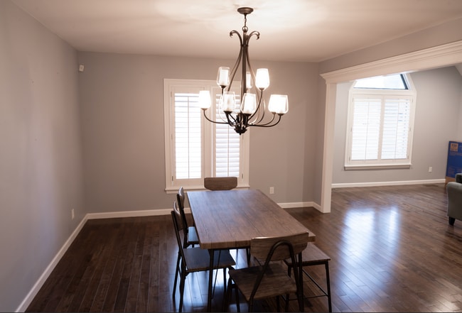 Building Photo - Furnished Private Bedroom