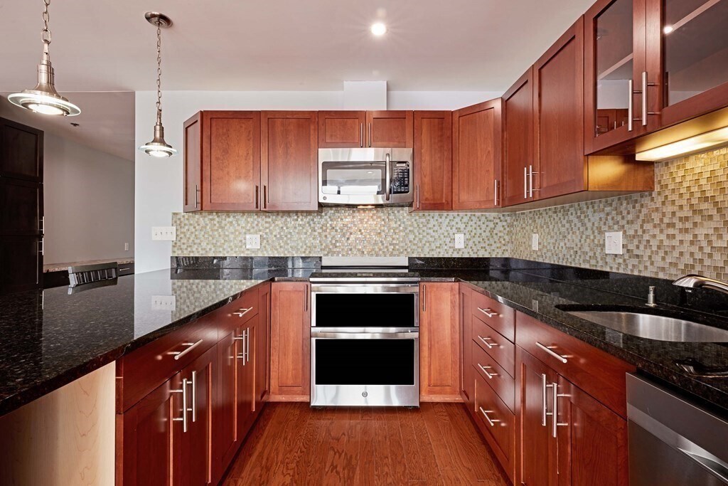 225 Causeway St Unit 819, Boston, MA 02114 225 Causeway St Boston, MA