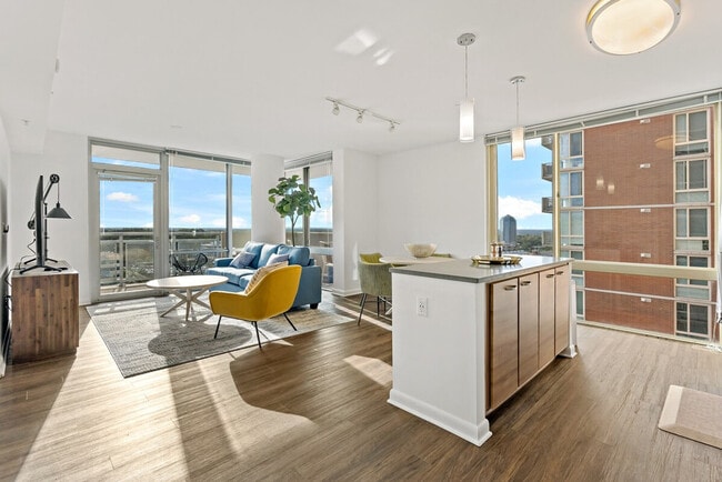 Foto del edificio - 8106 Leesburg Pike