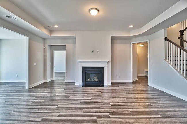 Building Photo - 6250 Chadderton Cir