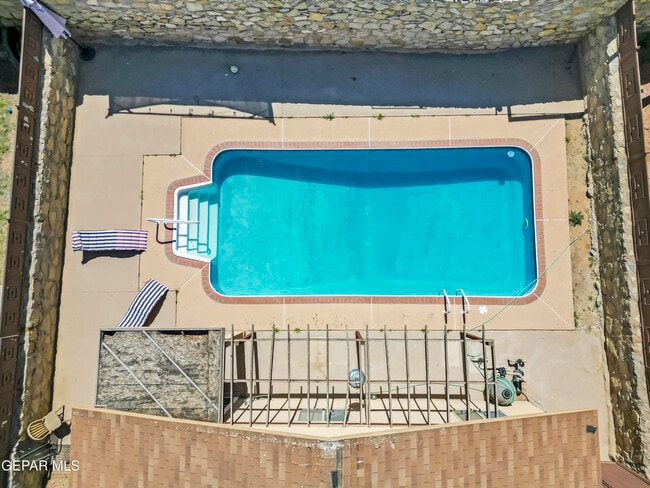 Building Photo - 12732 Tierra Salas Dr