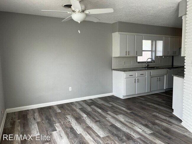 Building Photo - 4 br, 2.5 bath House - 205 Melbourne Ave