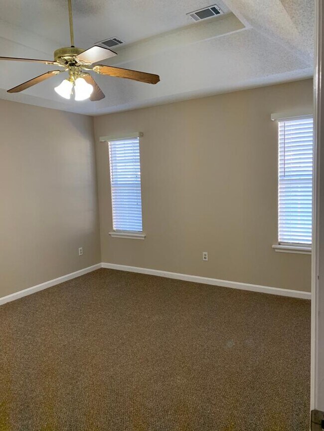 Building Photo - 3 bedroom in Bonaire GA 31005