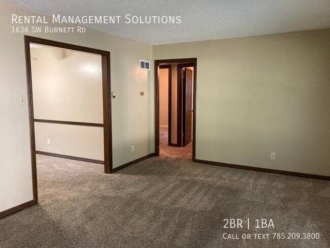 Building Photo - 1636 SW Burnett Rd- 2 BED/1 BATH