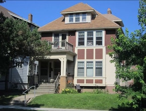 Building Photo - 2924 N Maryland Ave