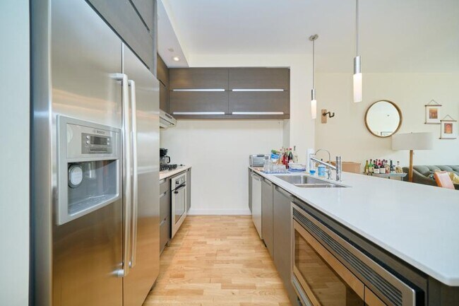 Foto del edificio - 1 bedroom in BROOKLYN NY 11238