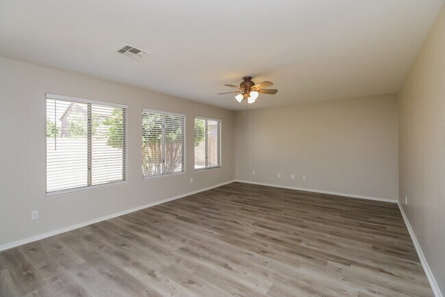 Foto del edificio - 1942 E Ebony Pl