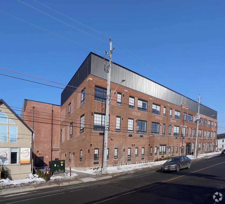 Primary Photo - Dundurn Lofts