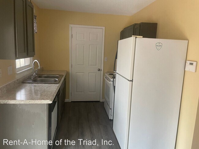 Foto del edificio - 3 br, 2 bath House - 1806 Little Road