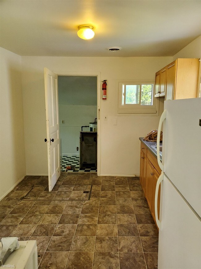 Building Photo - 1 br, 1 bath House - 3196 Nordman Rd