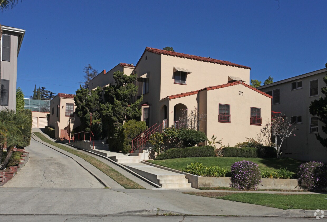 Building Photo - 3363 Rowena