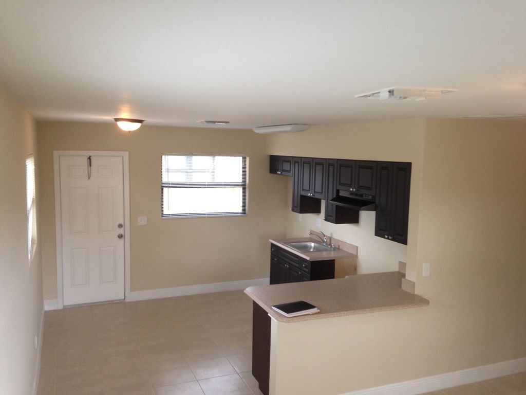 Primary Photo - 2820 Avenue S