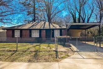 Building Photo - 753 Glenn Dr