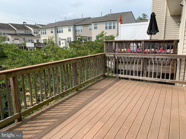 Foto del edificio - 7237 Maidstone Pl