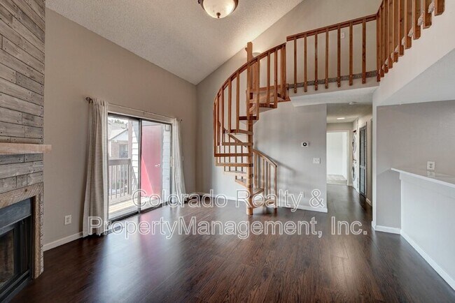 Building Photo - 6350 Oak St