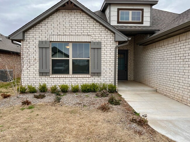 Photo - 8012 NW 161st Terrace House