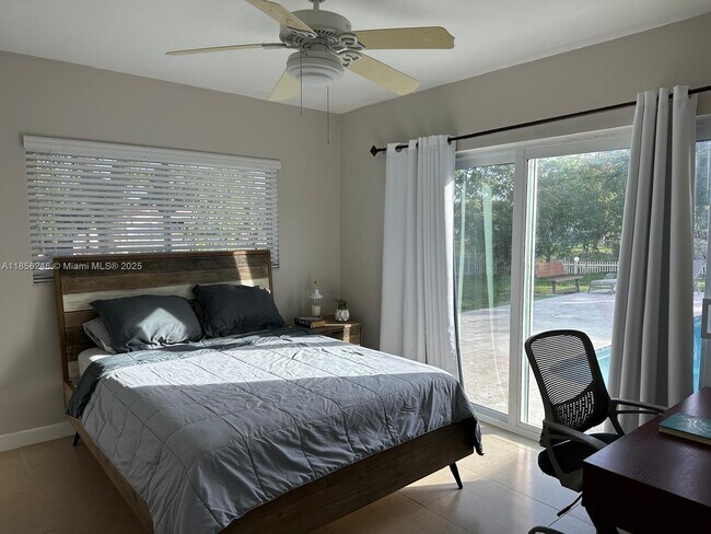 Foto del edificio - 10563 NW 4th St