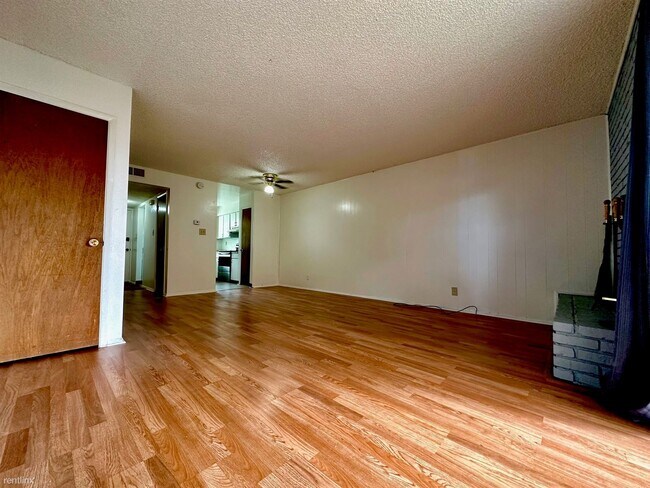 Foto del edificio - 2 br, 1.5 bath Condo - 3263 Gypsum Road 3263