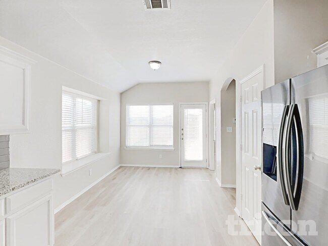 Foto del edificio - 5733 Parkview Hills Ln