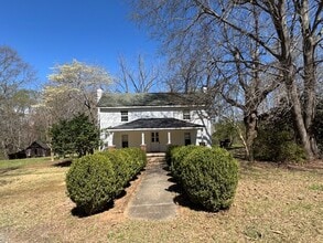 Building Photo - 522 W Gap Creek Rd