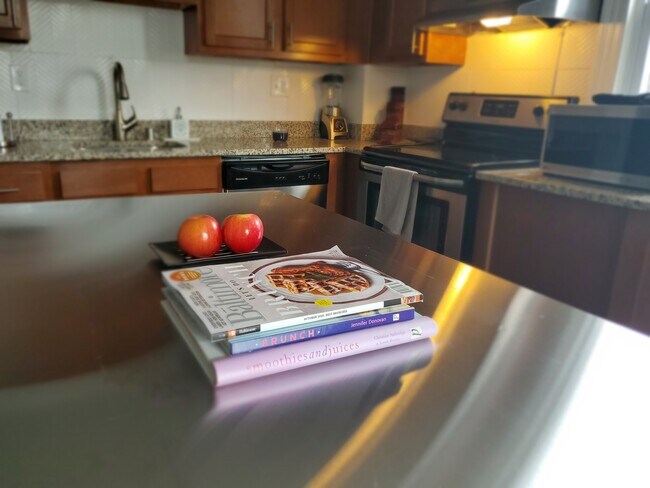 Building Photo - 211 E Biddle St