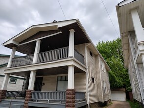 Building Photo - 2824 Saratoga Ave