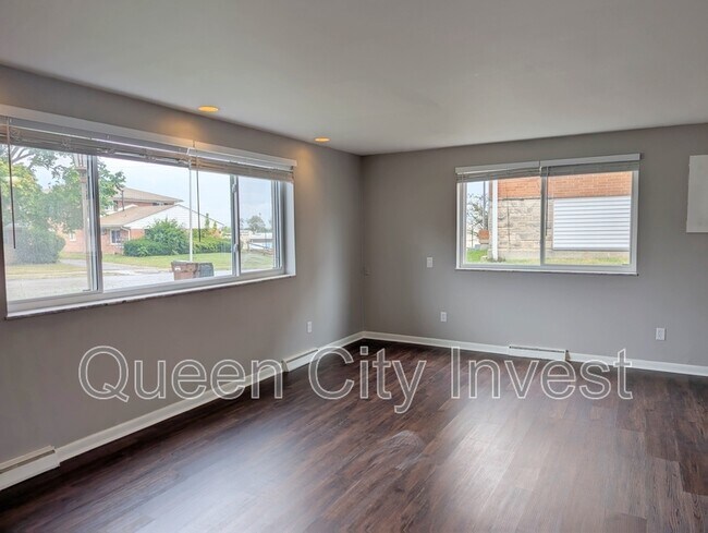 Foto del edificio - 110 Cromwell Pl