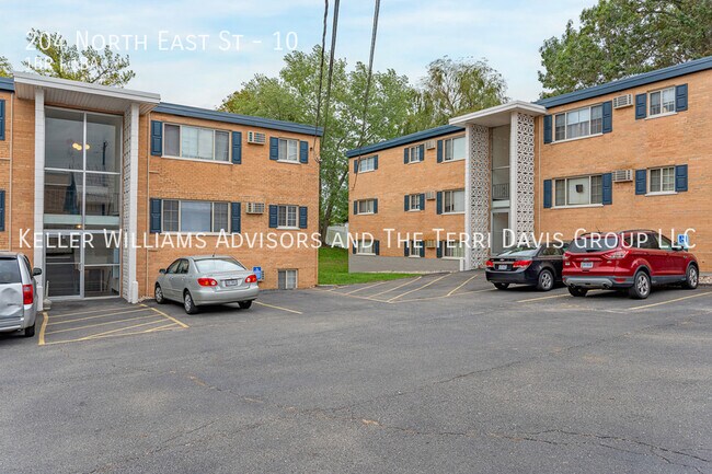 Foto del edificio - 204 N East St