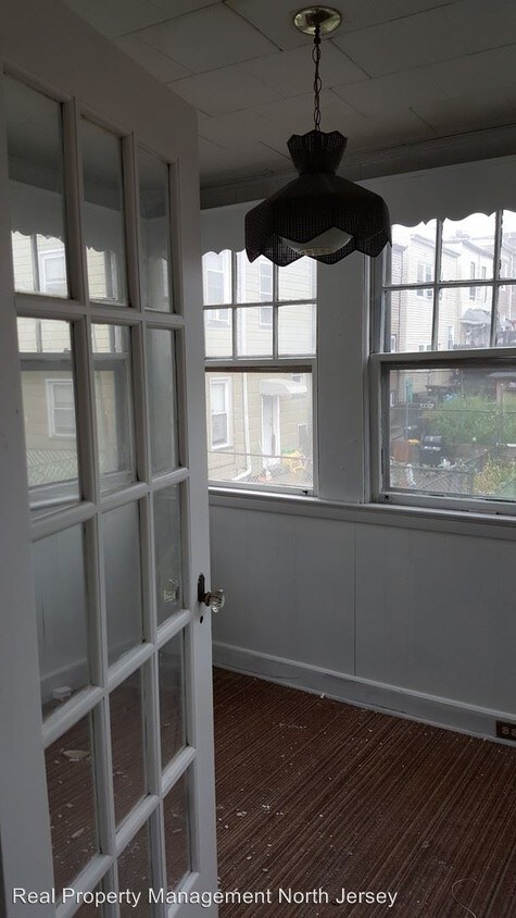 Building Photo - 43 DAVIS Ave