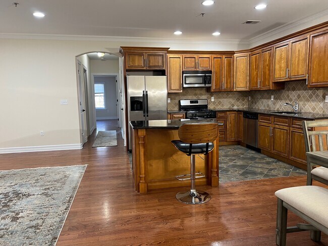 Foto del edificio - 524-532 Maple Ave