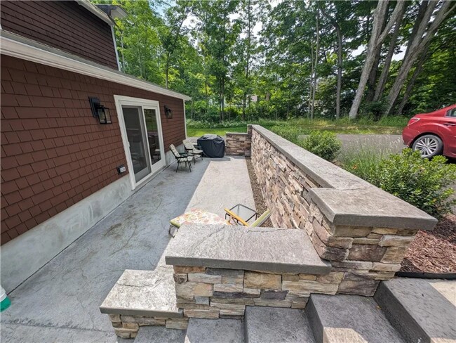 Foto del edificio - 193 Phoenix Mills Rd