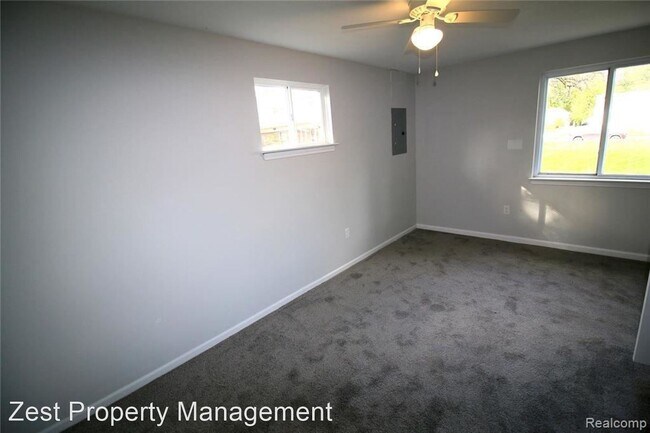 Foto del edificio - 2 br, 1 bath House - 7224 Jackson Ave